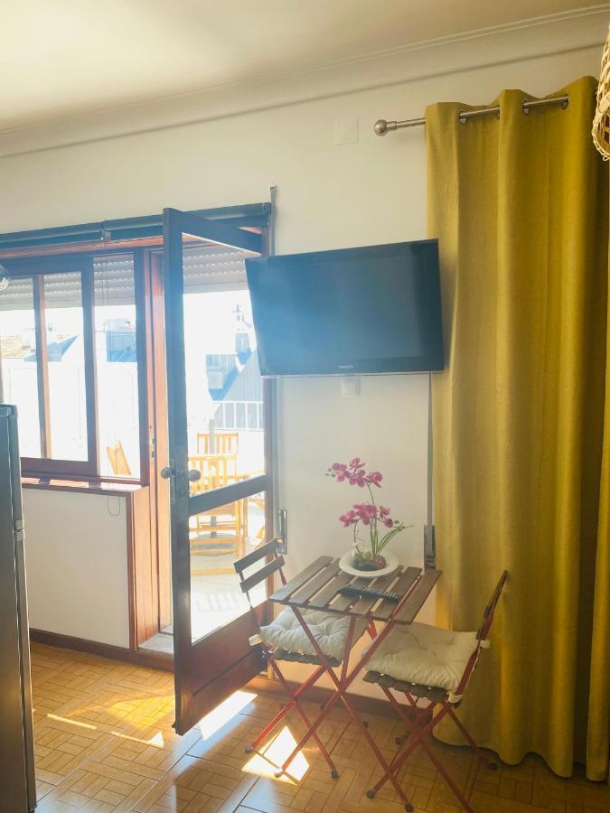 Apartamento Com Patio Na Rua Principal Da Cidade بورتو المظهر الخارجي الصورة
