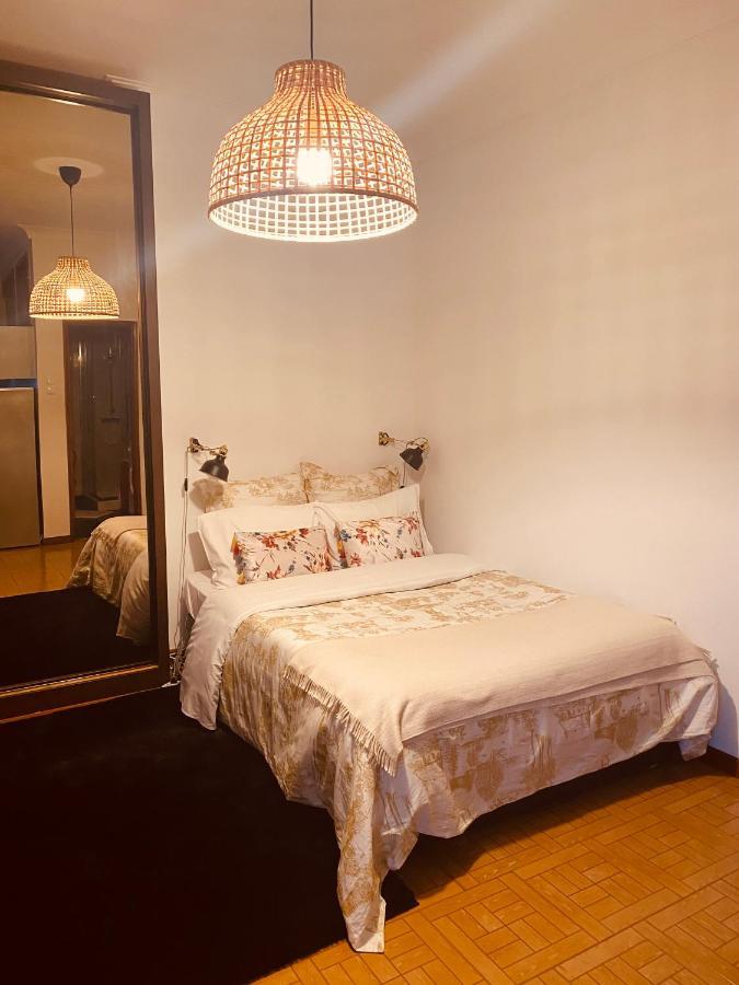 Apartamento Com Patio Na Rua Principal Da Cidade بورتو المظهر الخارجي الصورة